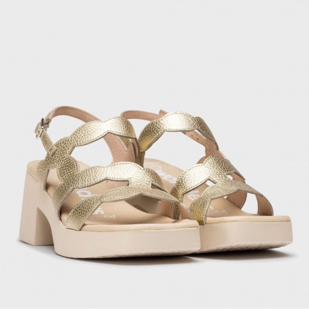 NWB Wonders Hura Gold Metallic Platform Sandals with Crisscross Straps